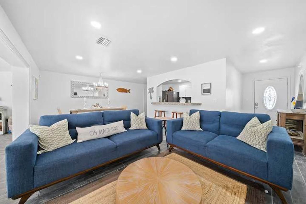 102 Deleon Rd #1346944P - Photo 3 of 30