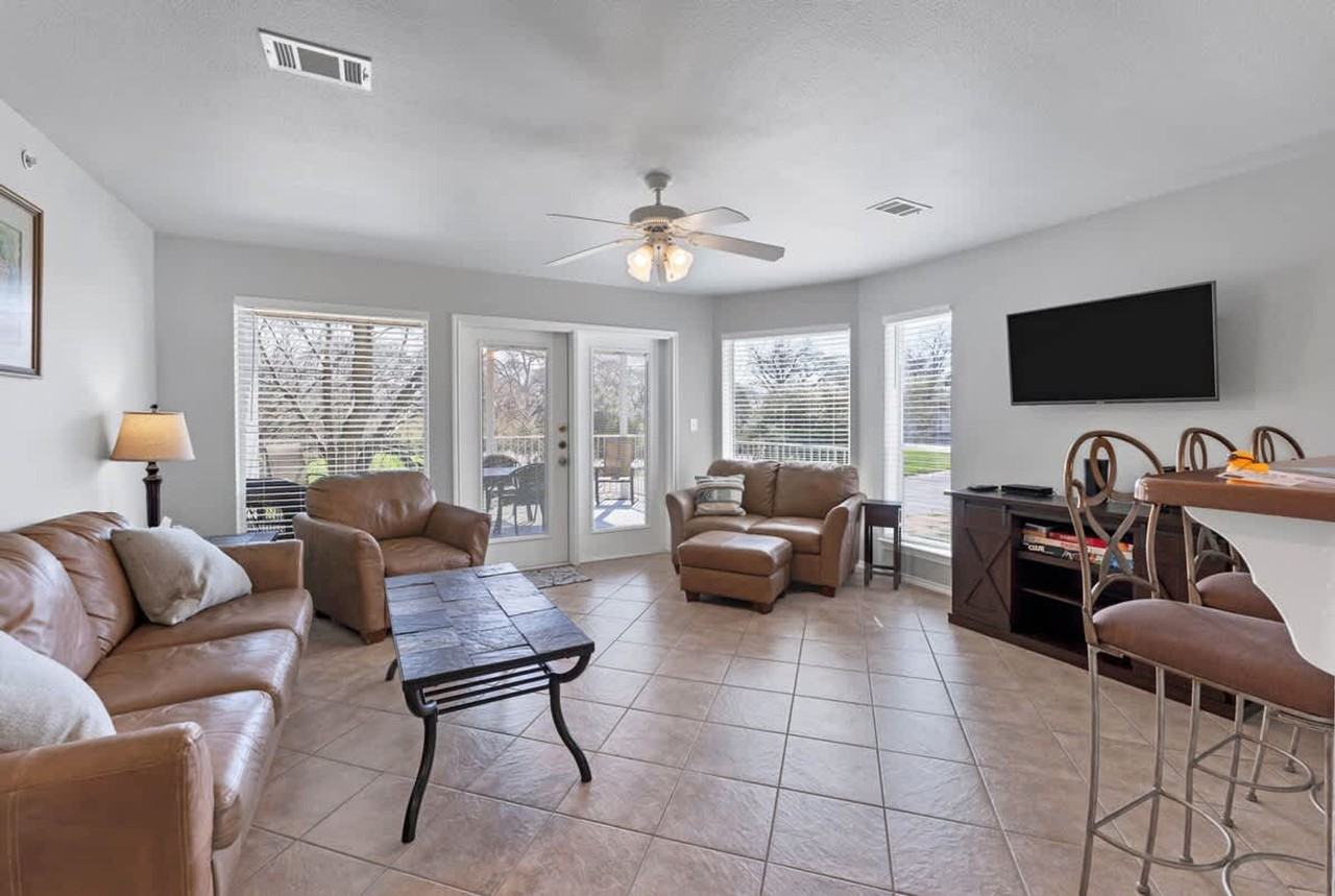 730 E Mather St #1351230P - Photo 6 of 35