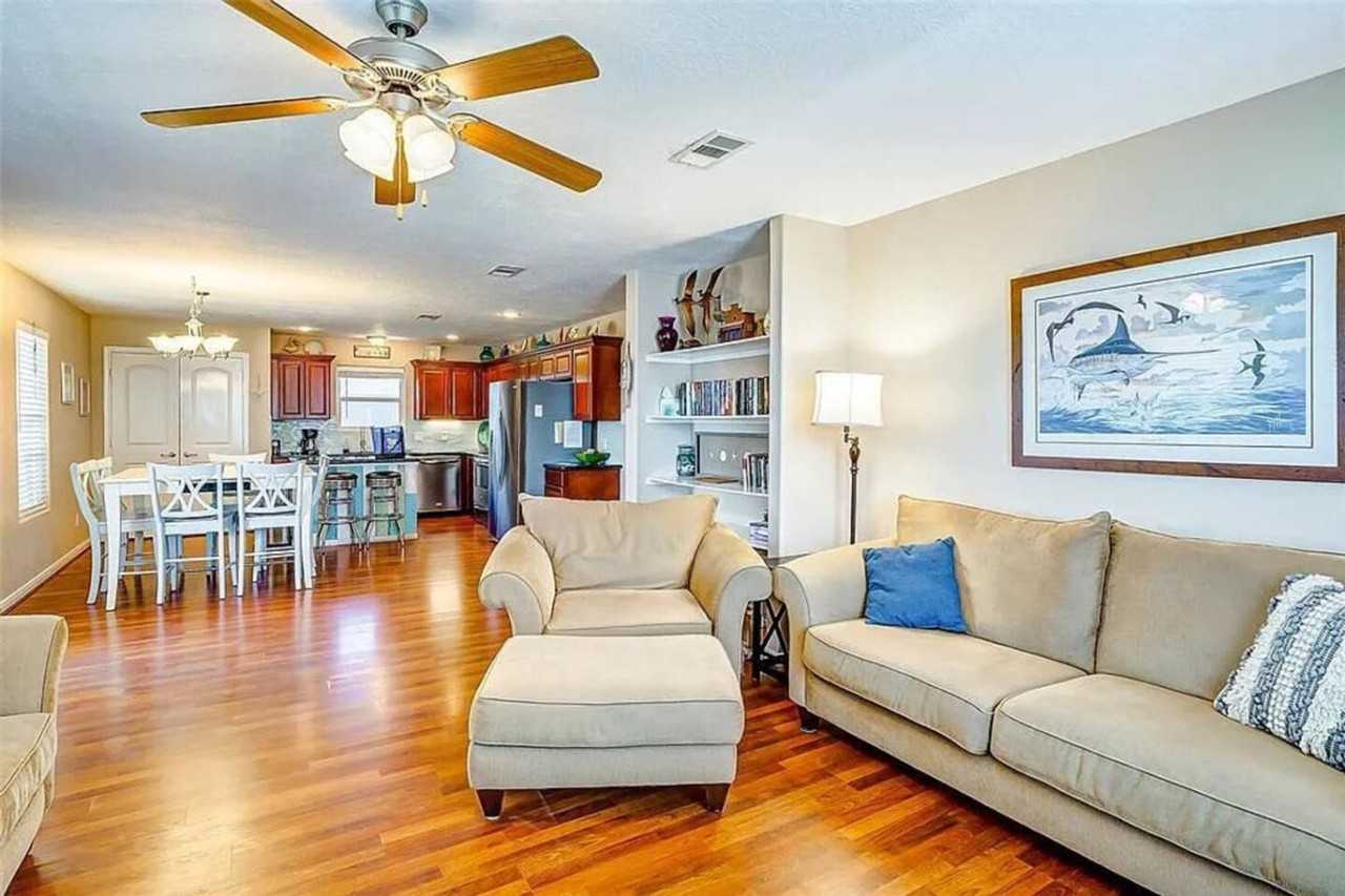 820 Sandollar #1351282P - Photo 3 of 25