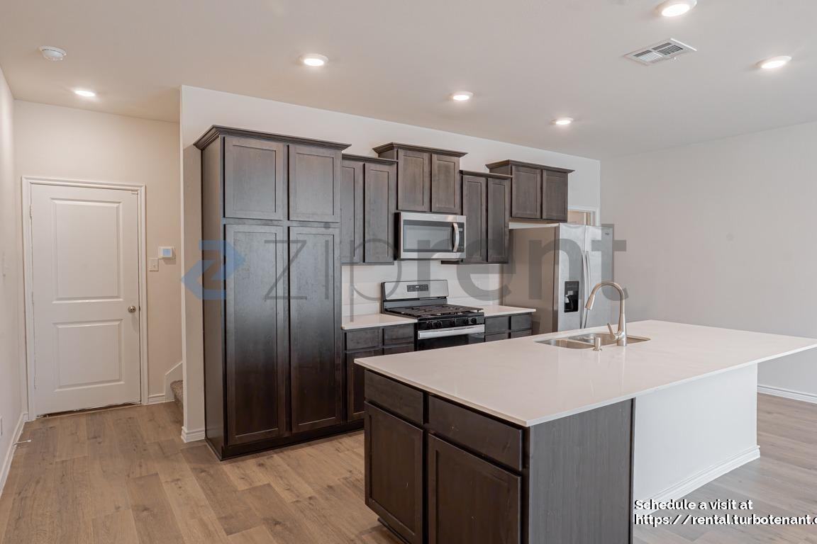 2020 Saddle Way - Photo 4 of 22