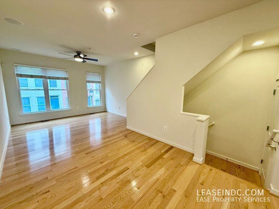 1041 5th Street Southeast - Photo 3 of 27