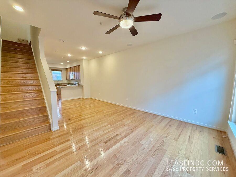 1041 5th Street Southeast - Photo 5 of 27