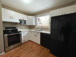 featured image of 749 Kingsmere Crescent SW