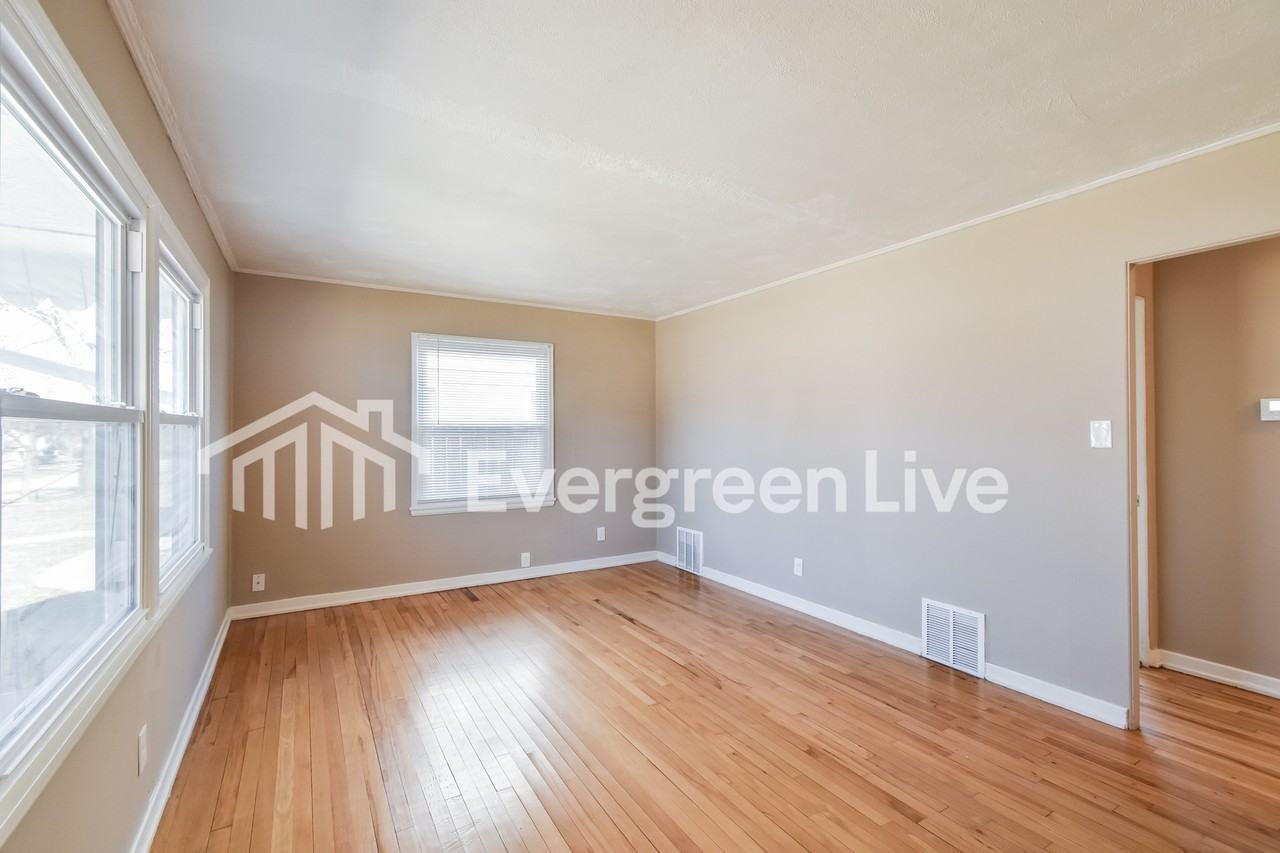 3746 N 58th Blvd - Photo 3 of 21