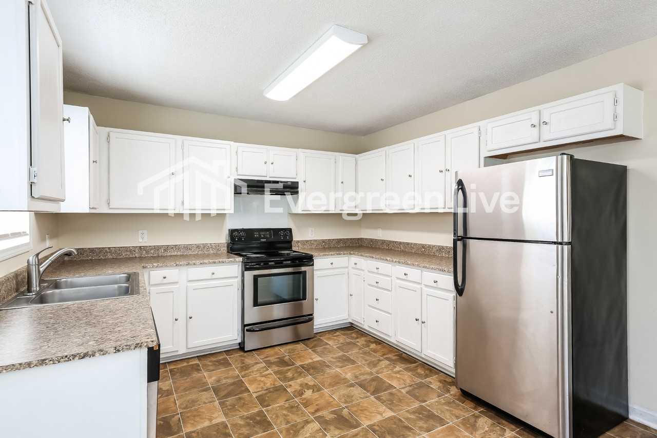 233 Autumn Gold Dr - Photo 7 of 16