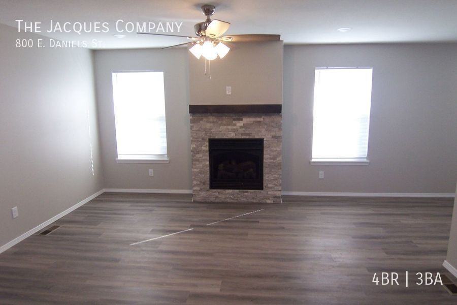 800 West Daniels Lane - Photo 6 of 12