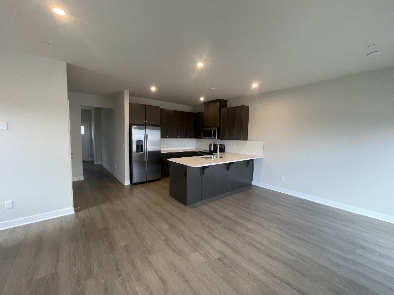 1097 Mountain View Dr - Photo 3 of 16