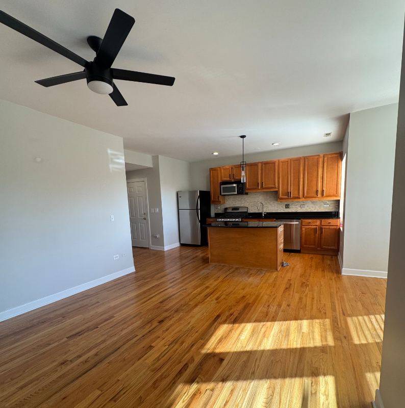 3708 West Ainslie Street #3W - Photo 2 of 17