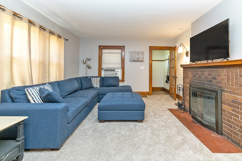 321 W Lapeer St - Photo 6 of 20