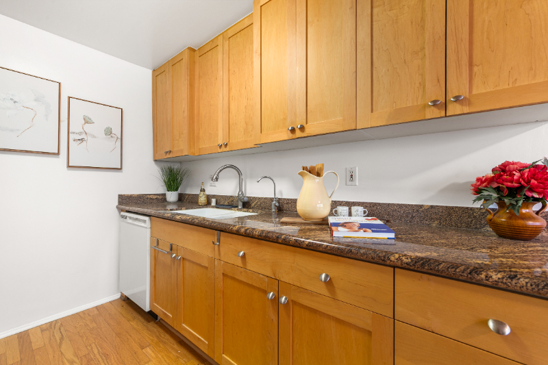 1926 Glendon Ave #3 - Photo 5 of 17