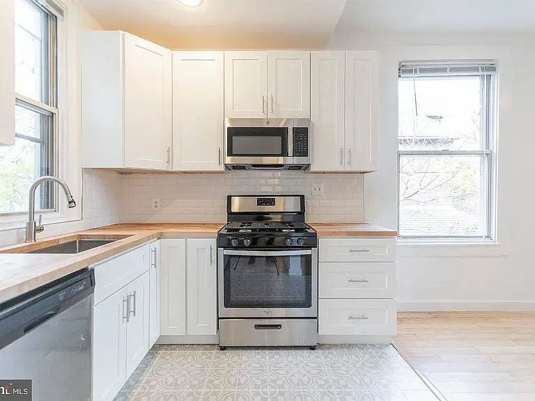 4814 Chester Ave #10 - Photo 2 of 16