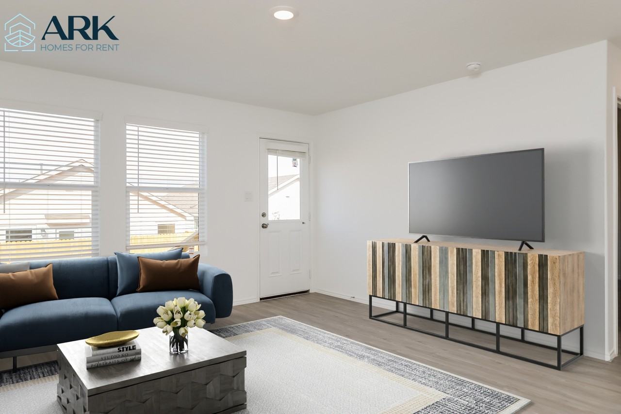 2811 Millikan Dr - Photo 2 of 15