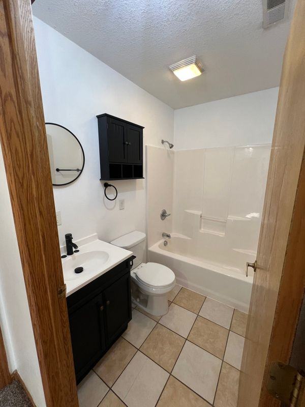 109 W Pleasant St - Photo 4 of 10