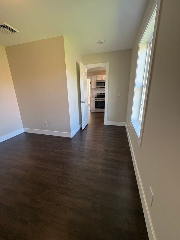 579 Main Street ##1 - Photo 2 of 3