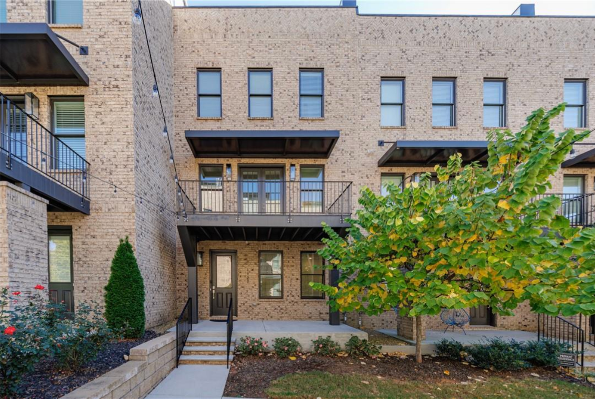 1032 Robert Smalls Way