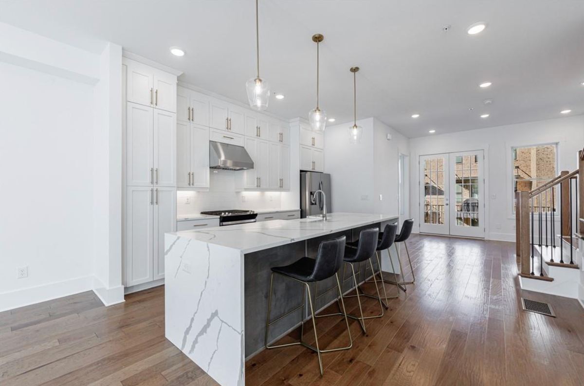 1032 Robert Smalls Way - Photo 4 of 22