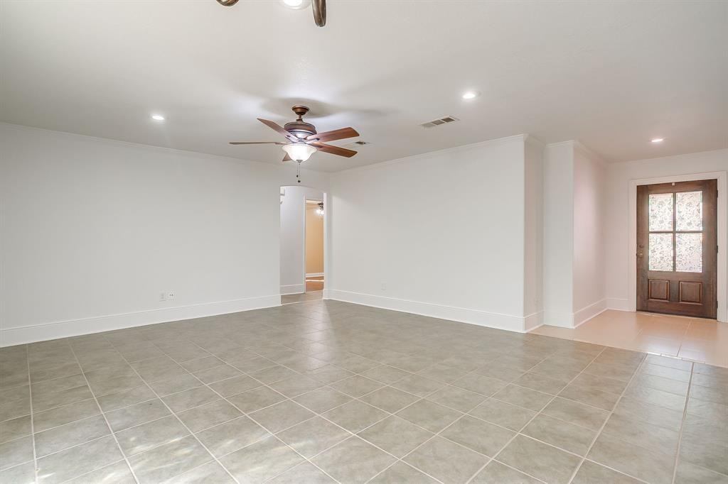 7036 Crabtree Ln #7036 - Photo 7 of 32