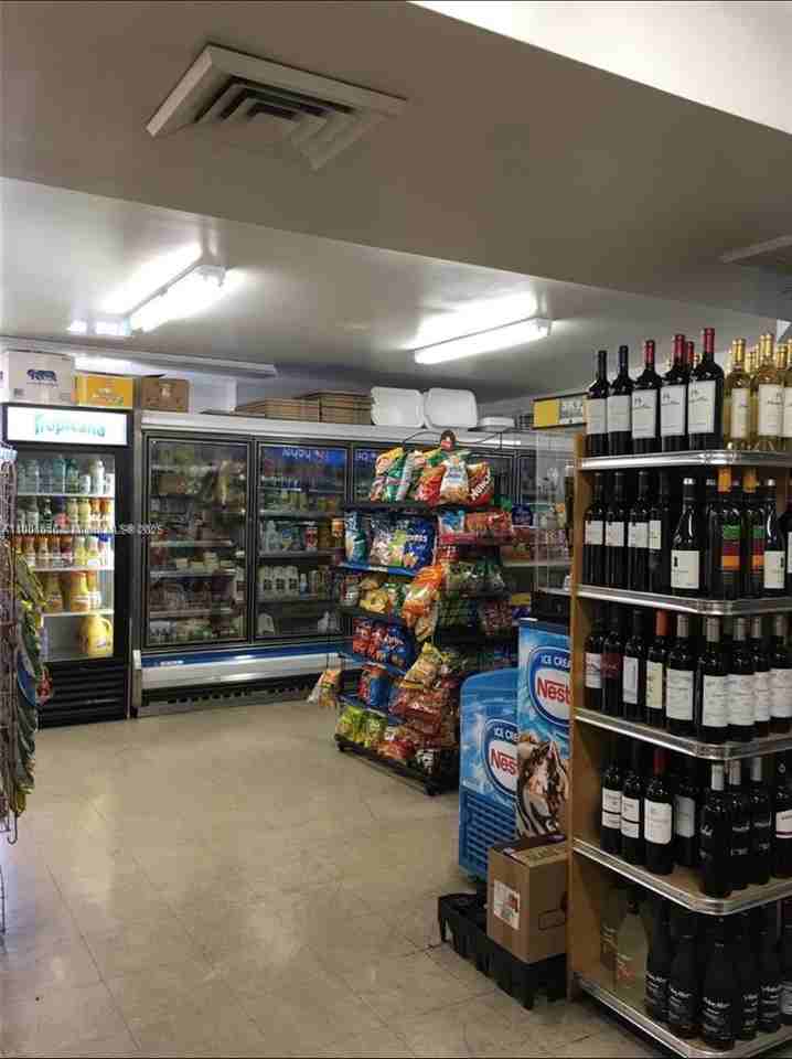 Flagami #5091-710 - Photo 6 of 21