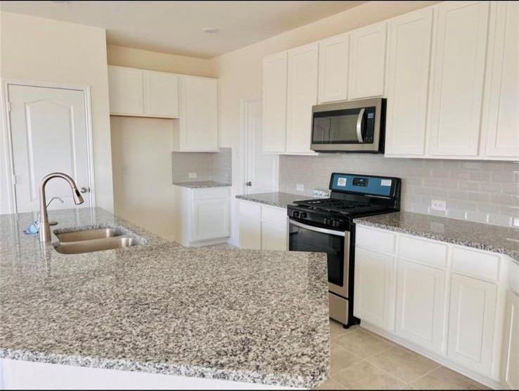 4939 Hickory Deer Ln #4939 - Photo 3 of 23