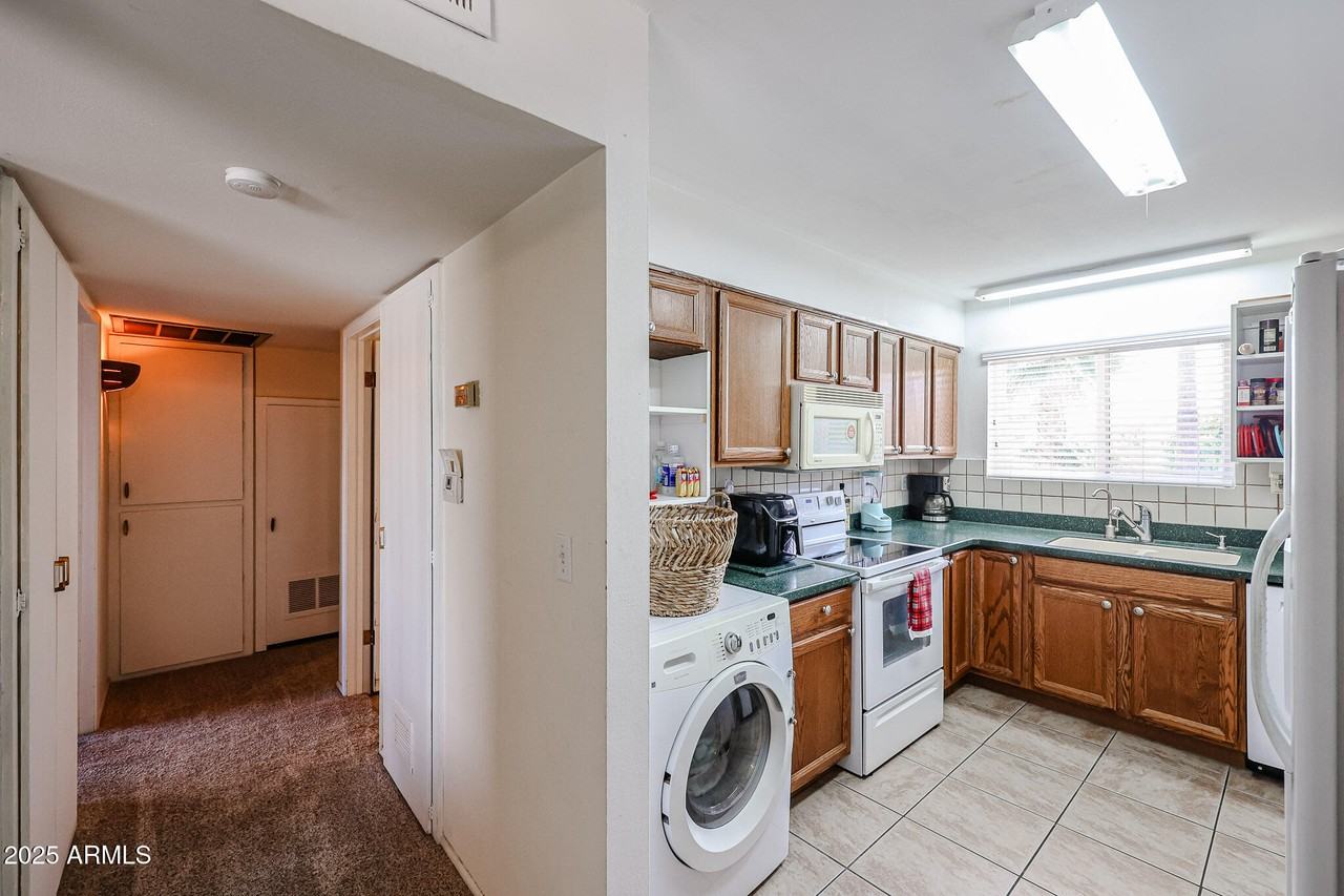 10955 W Connecticut Ave #10955 - Photo 3 of 25