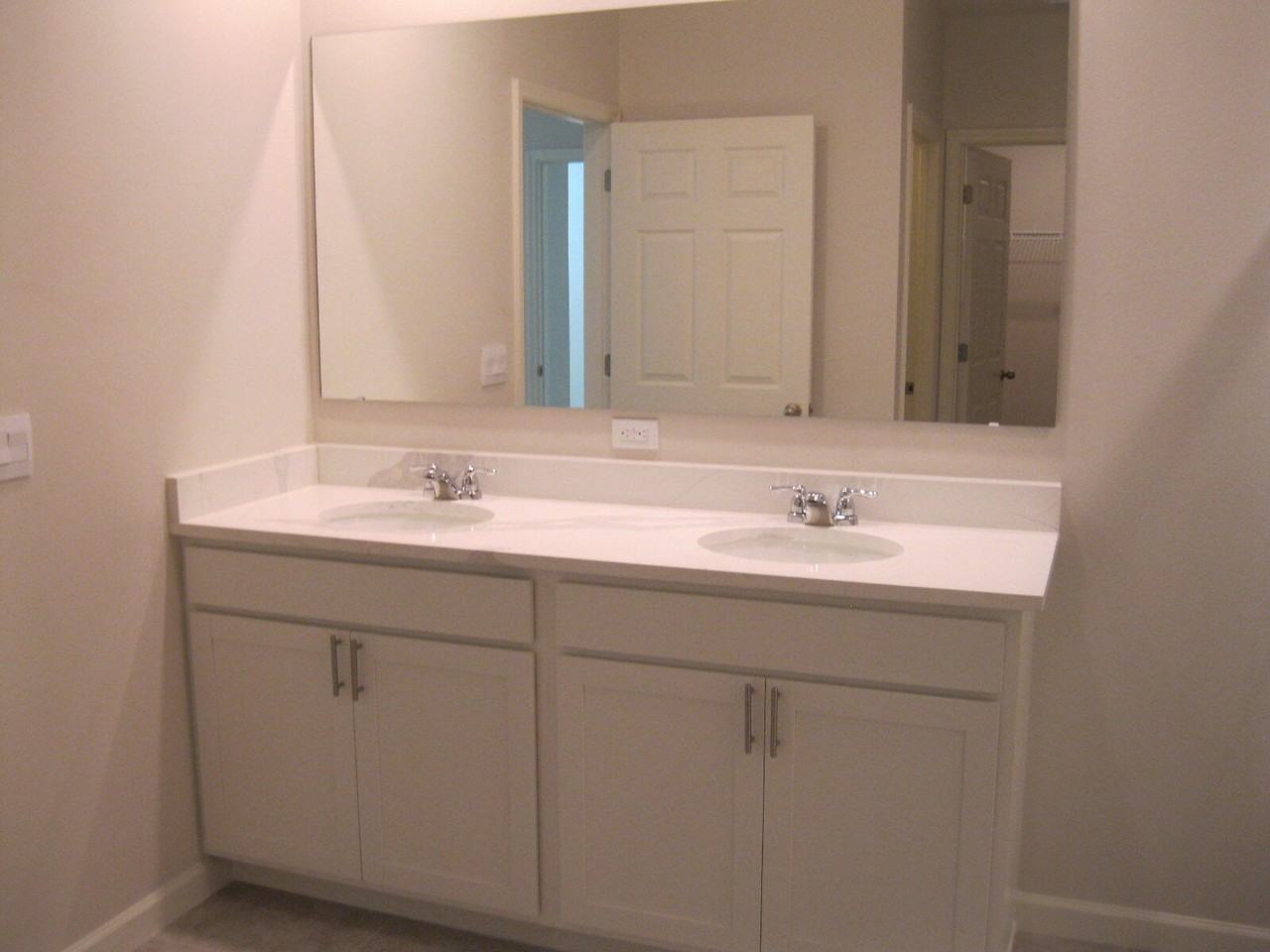 476 Seafoam Cir #476 - Photo 3 of 22