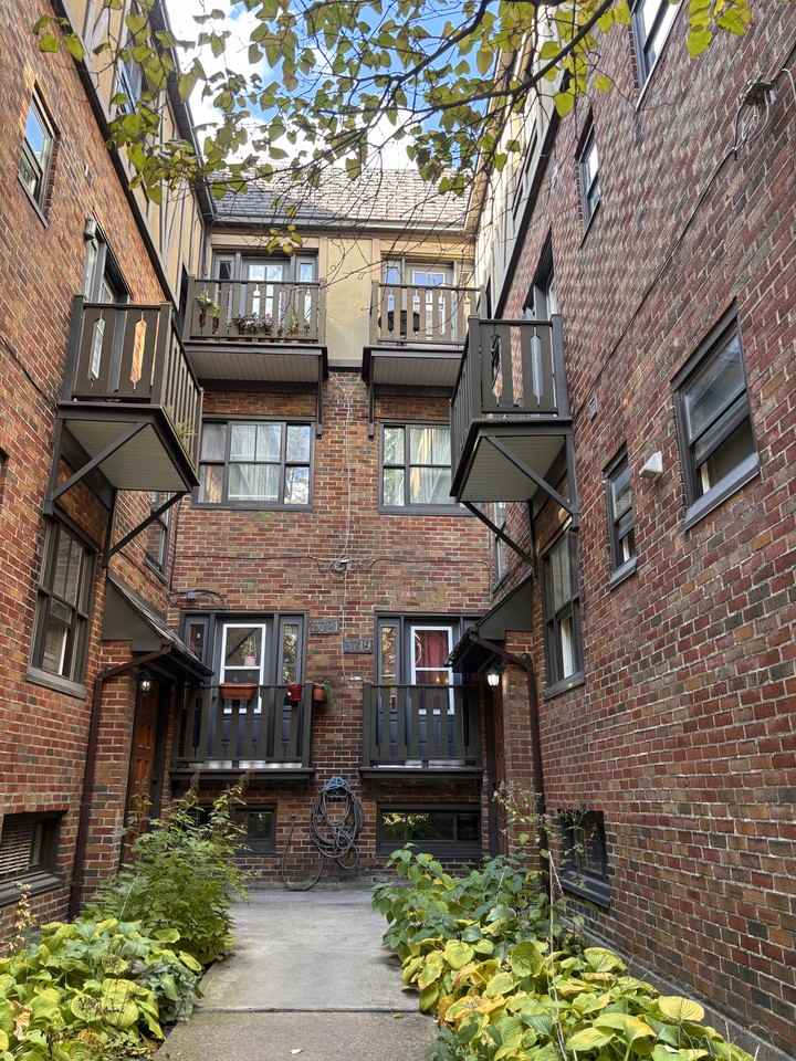 3719 Rue du Frere Andre #30 - Photo 7 of 7