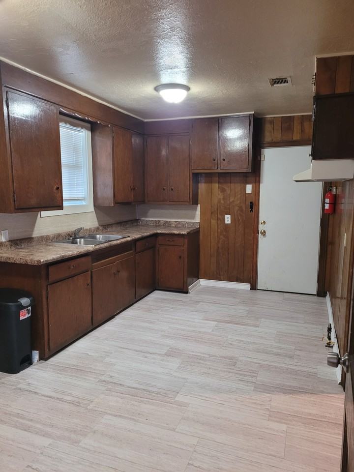 4374 Monroe Ave #NA - Photo 2 of 10