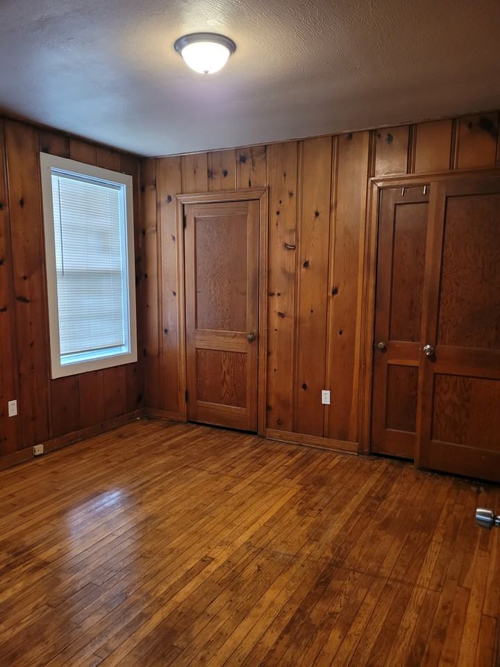 4374 Monroe Ave #NA - Photo 3 of 10