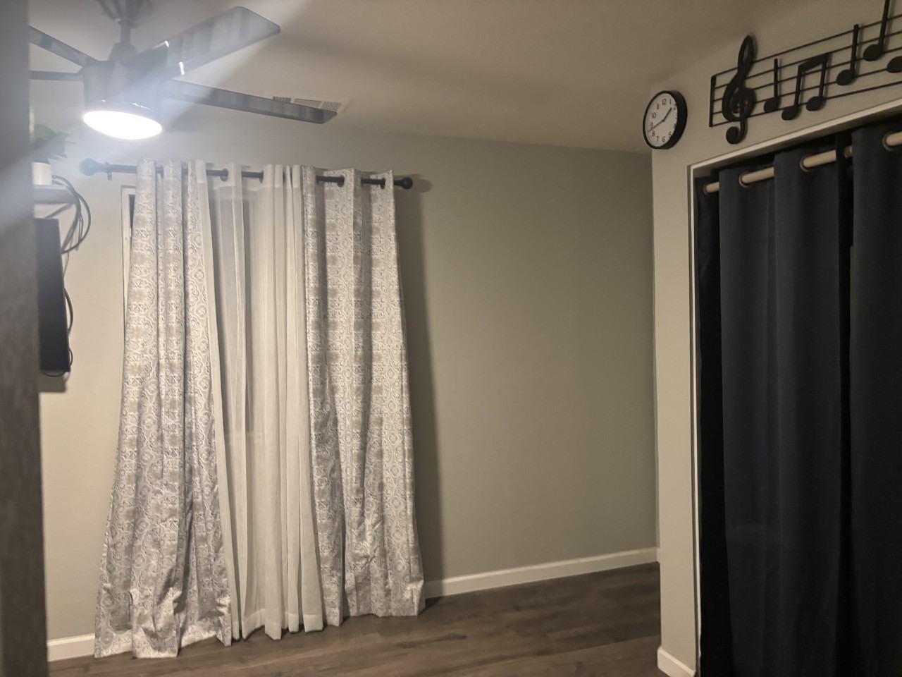 215 E Manchester Ln #APT - Photo 6 of 8