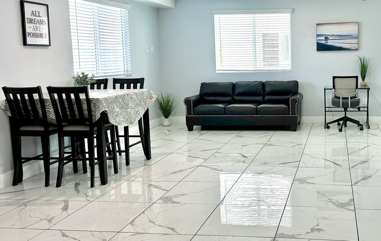 234 E 27th St #1 - Photo 5 of 8