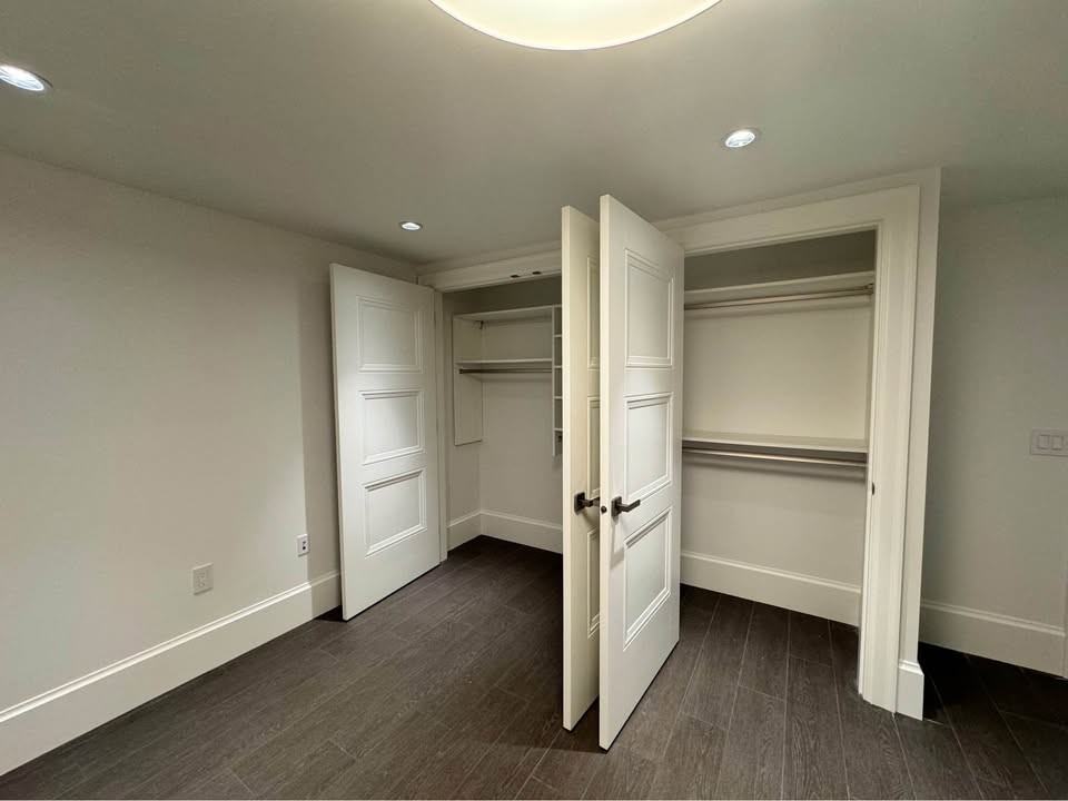 939 Forest Hills Drive #bsmt - Photo 6 of 15