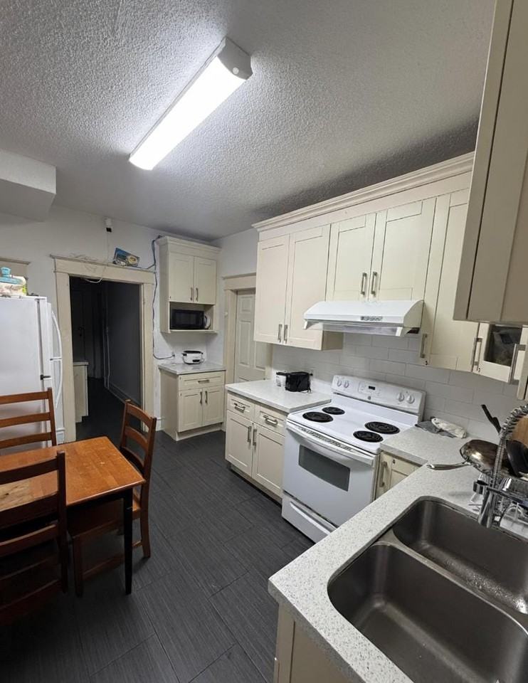 523 East 8th Avenue #523 - Photo 2 of 7