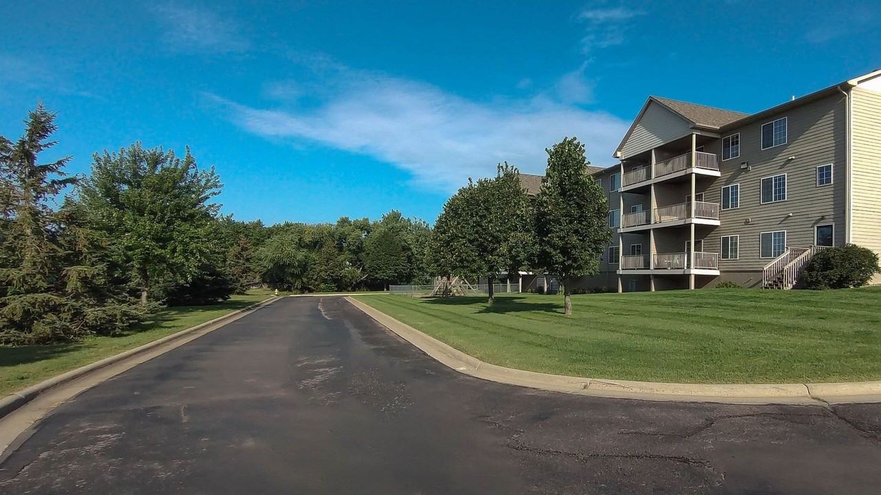 Diamond Valley Apartments - Photo 6 of 50