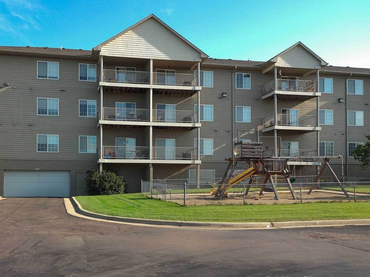 Diamond Valley Apartments - Photo 7 of 50