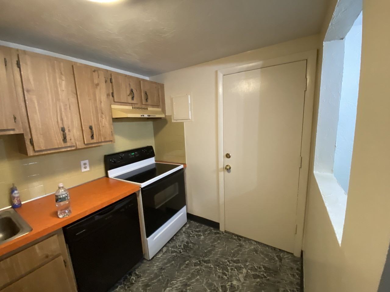 20 Erick Rd #21 - Photo 5 of 14