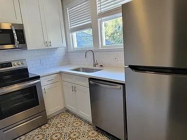 556 Lancaster St #1 - Photo 7 of 14