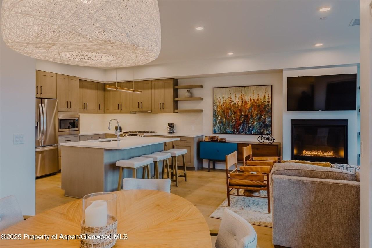 220 Lewis Lane - Photo 3 of 50