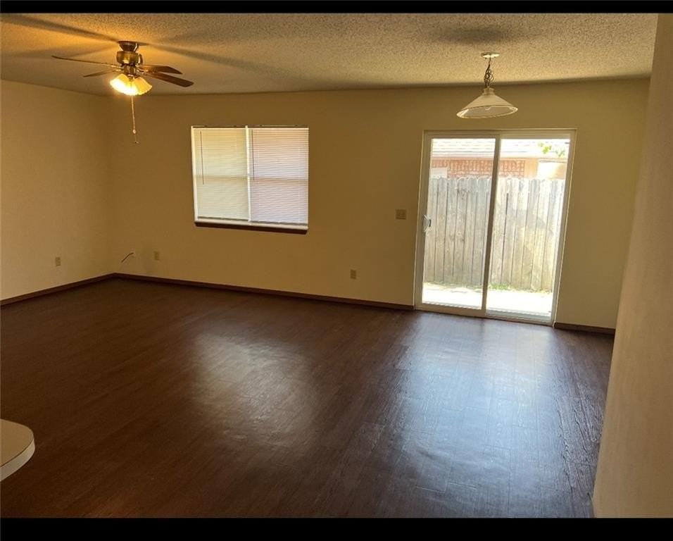 3103 Adrian Ave - Photo 4 of 5