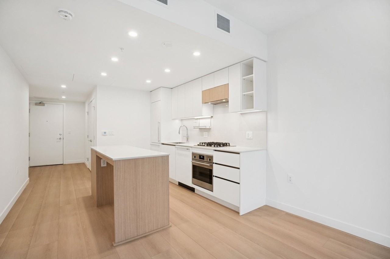 13573 98A Avenue #11XX - Photo 5 of 32