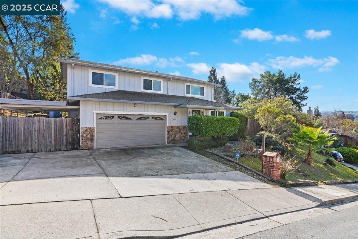 207 Midway Dr - Photo 2 of 50