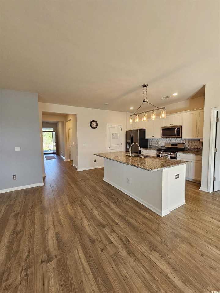 3193 Bells Lake Cir - Photo 7 of 26