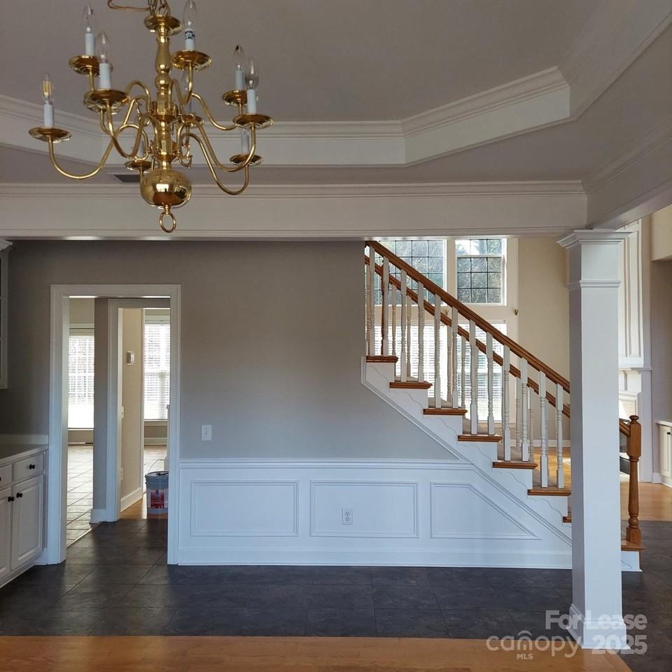 10820 Knight Castle Drive - Photo 7 of 35