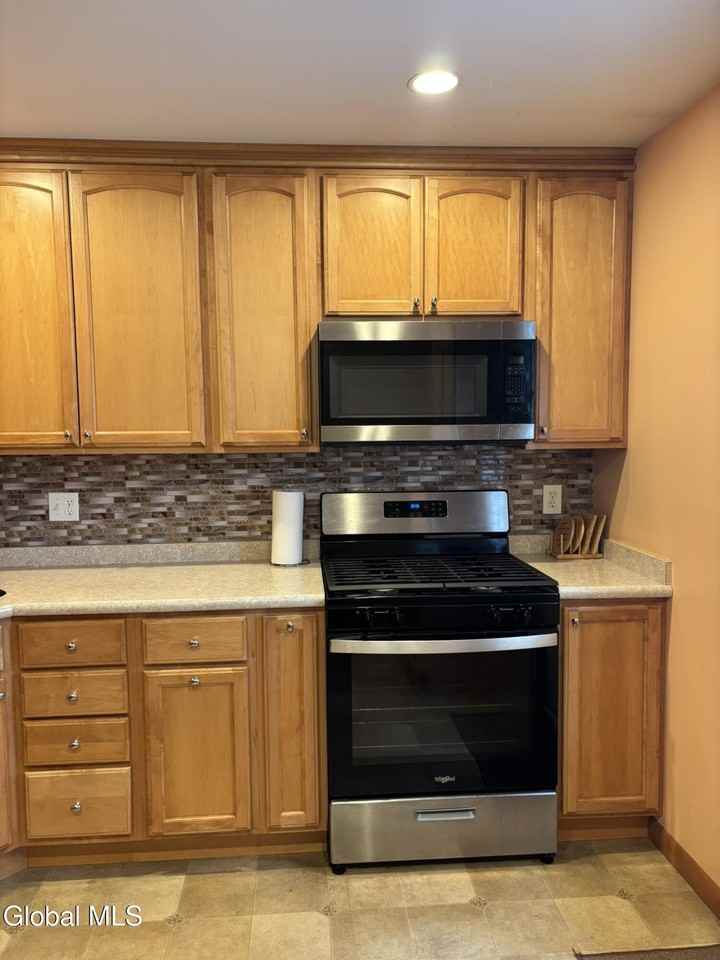 52 Trottingham Rd - Photo 7 of 35