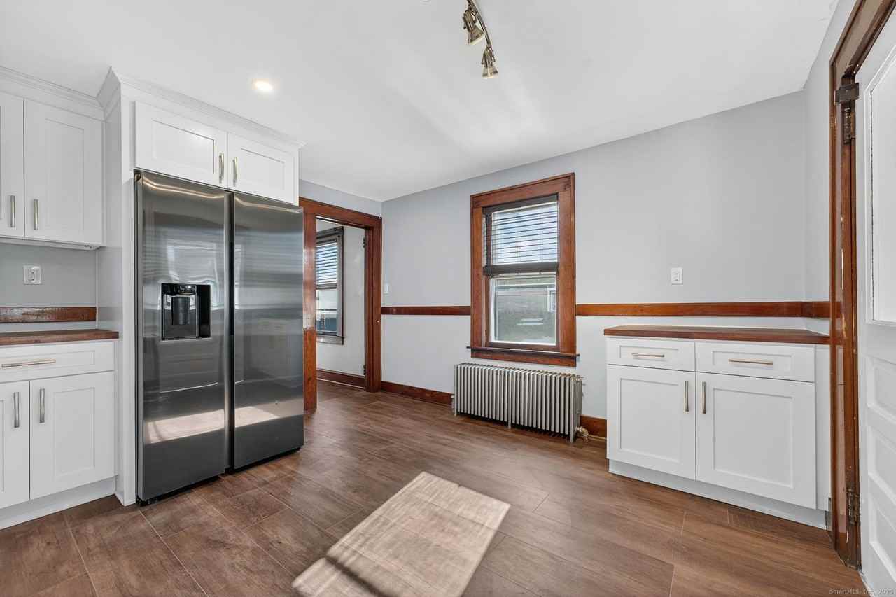 12 N Main St - Photo 4 of 31