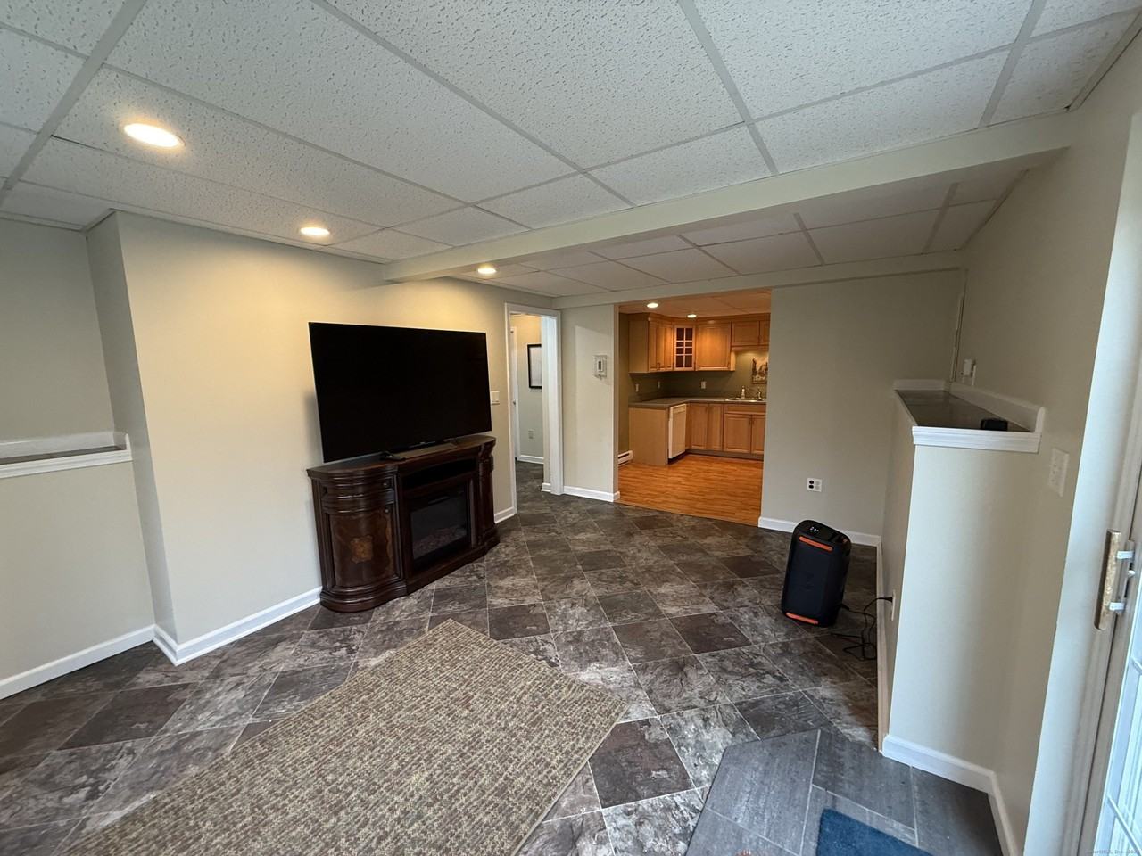 36 Rock Brook Rd - Photo 5 of 17