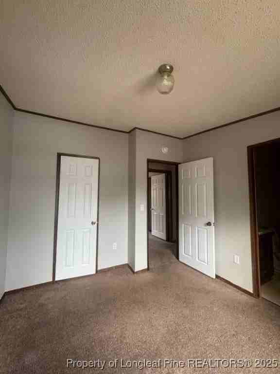 142 Oak St - Photo 4 of 6