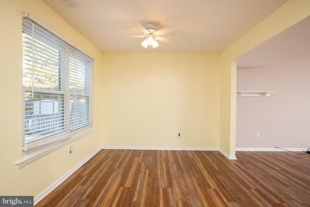 225 Cedar Dr - Photo 4 of 16