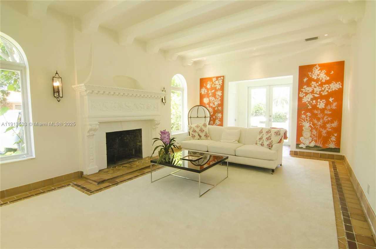 5800 La Gorce Drive #SFH - Photo 5 of 8