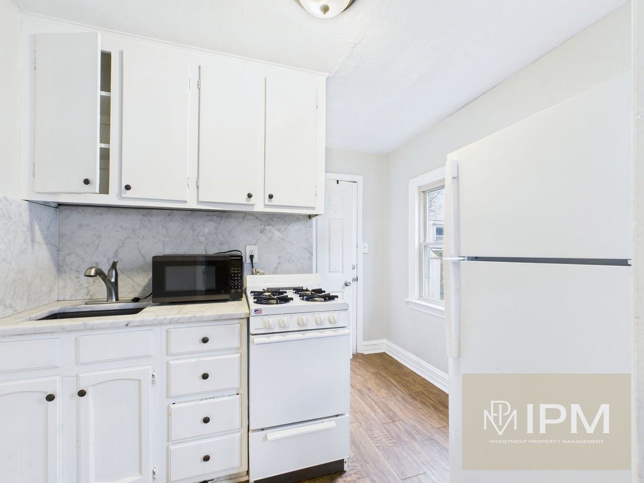 850 Wood Street - Photo 3 of 21