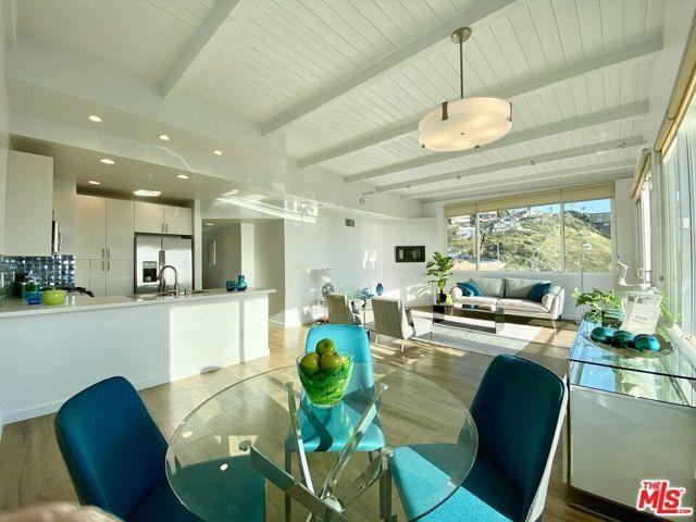 6824 Esplanade #PH - Photo 5 of 8